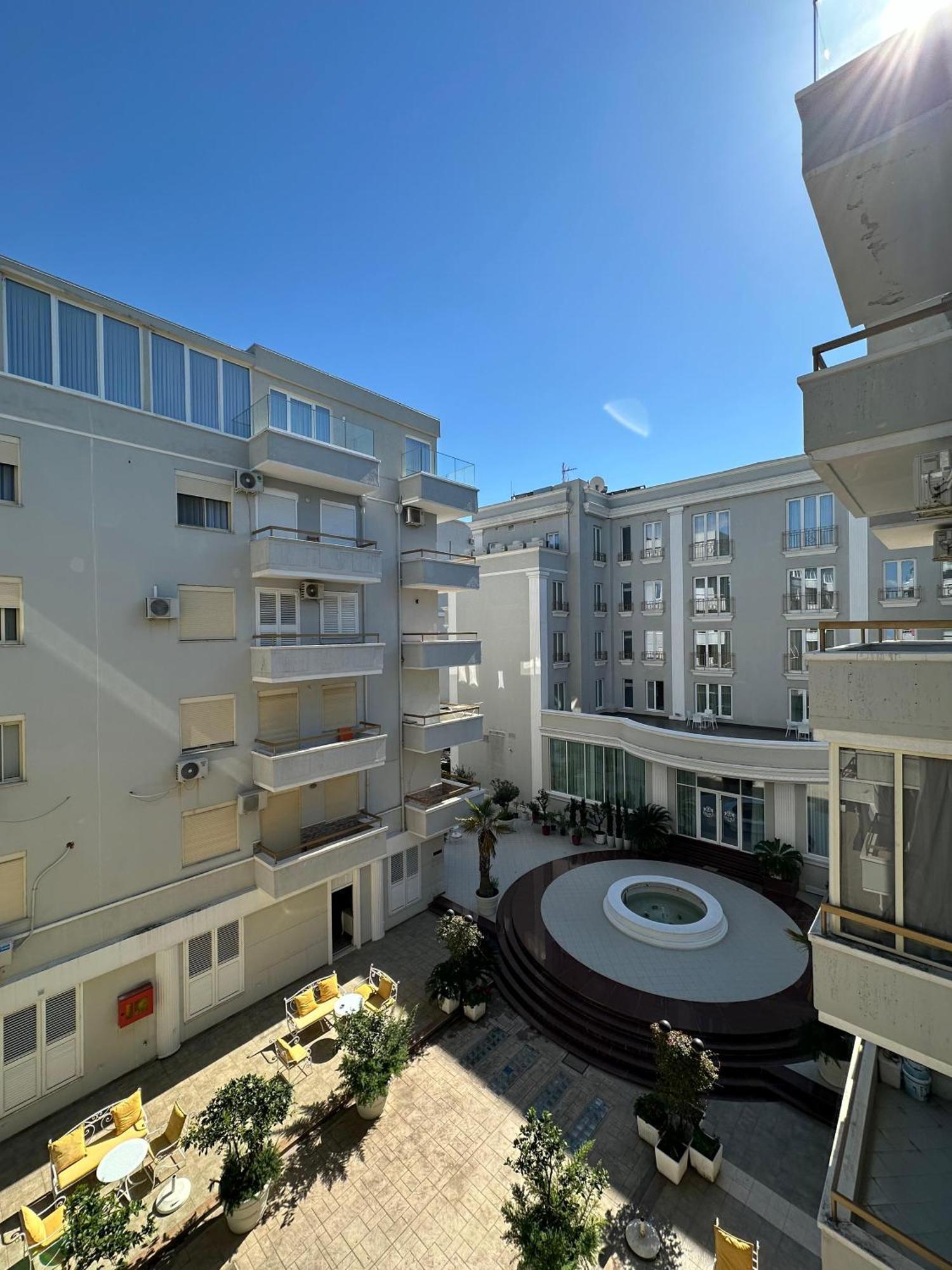 Ferienwohnung Sea View Apartament. Luxury Area In Durres Beach. Exterior foto